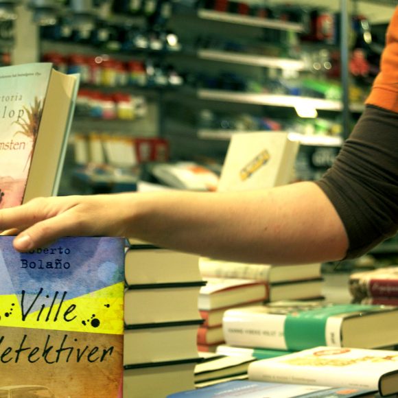 "Ville detektiver" er en av bøkene man kan kjøpe på Mammutsalg
