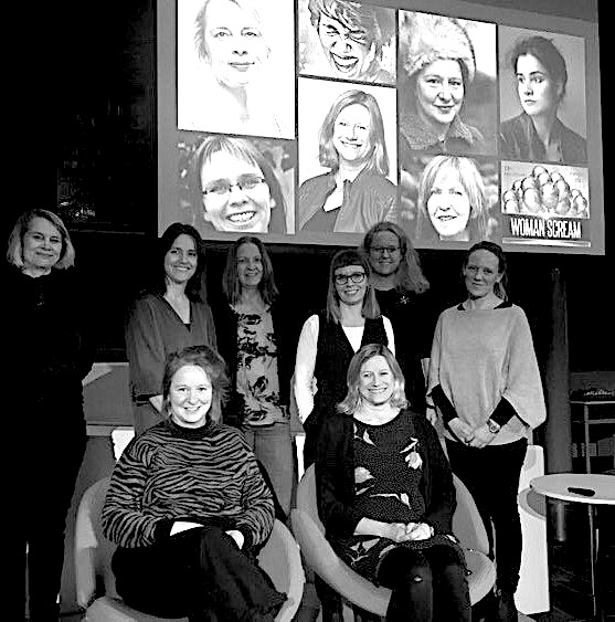 Foran: Linda Gabrielsen og Åse Ombustvedt,  Bak:  Marie Haavik, Marit Borkenhagen (Norsk Litteraturfestival), Magnhild Bruheim, Hallfrid Velure, Victoria Bø (DnF), Cathrine Strøm (Litteraturhus Lillehammer)